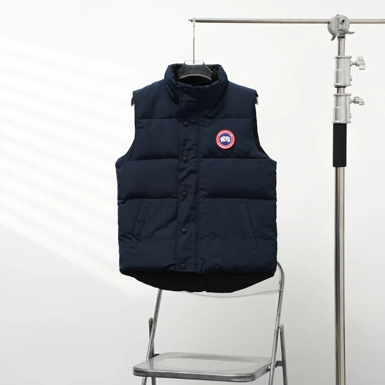 P340 CANADA GOOSE丨Canada Goose Slant Pocket Stand Collar Down Vest Color: Dark Blue Red Label Size: XS-XXL
